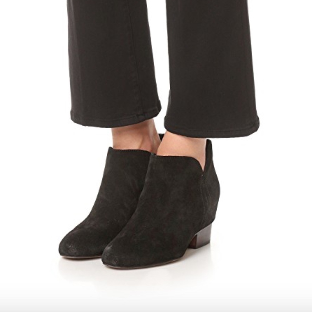 Matiko Tabine Black Suede Booties